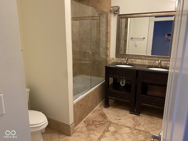 Building Photo - 1026 N New Jersey St