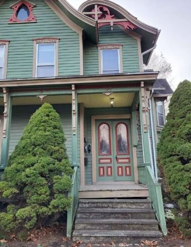 Building Photo - 410 Maple Ave