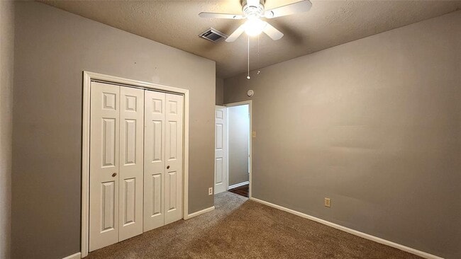 Building Photo - 4234 Heathfield Dr