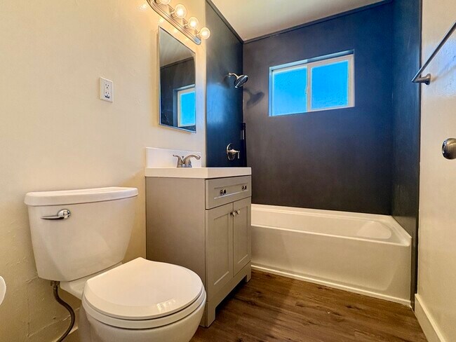 Building Photo - Great Single Story For Rent in Rio Linda CA! 3 Bedroom 1 Bathroom with large backyard