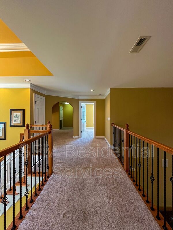 Building Photo - 726 Wine Cellar Cir