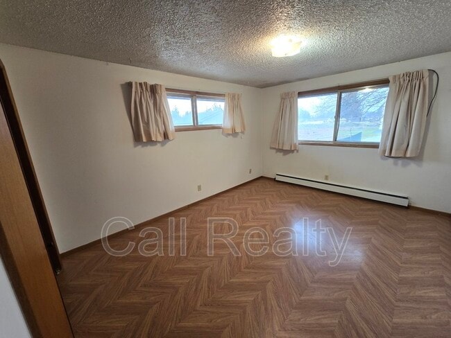 Building Photo - 4023 N Argonne Rd