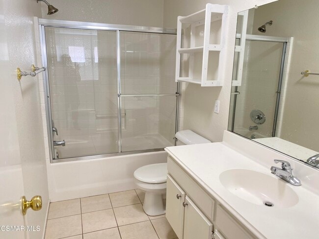 Building Photo - 559 Yarrow Dr