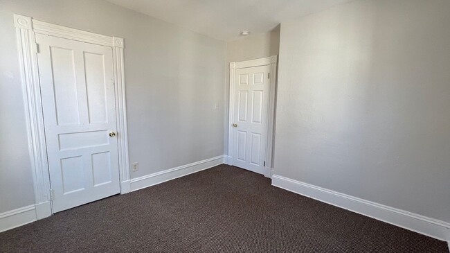 Building Photo - Remodeled Single Family House