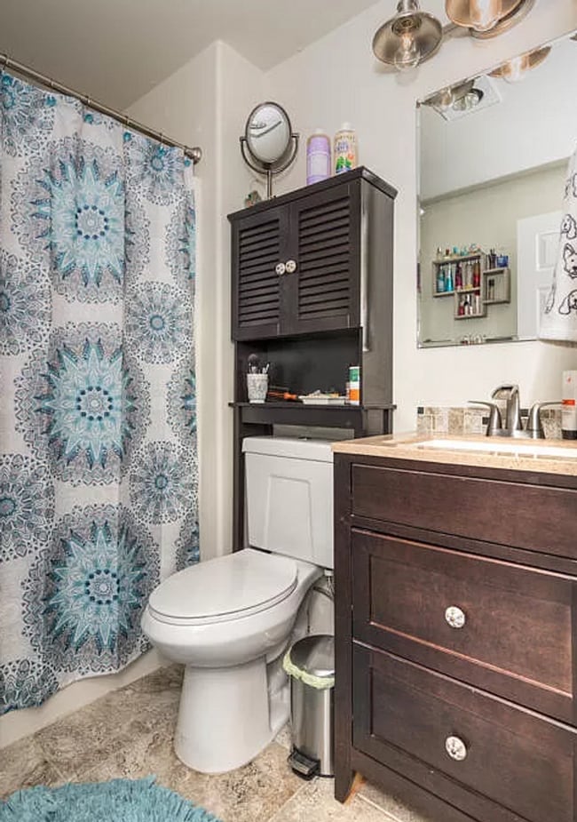 Building Photo - Fantastic 2 Bed/2 Bath with Fully Fenced B...