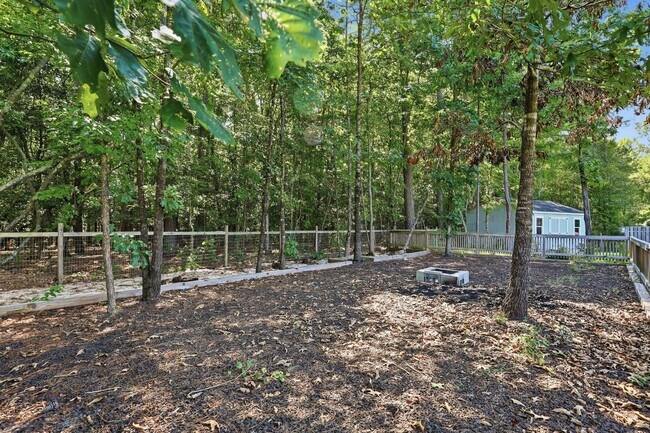 Building Photo - 233 Forester Dr