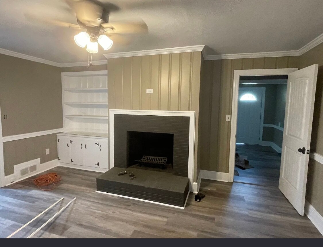 Building Photo - 1742 Beaumont Dr