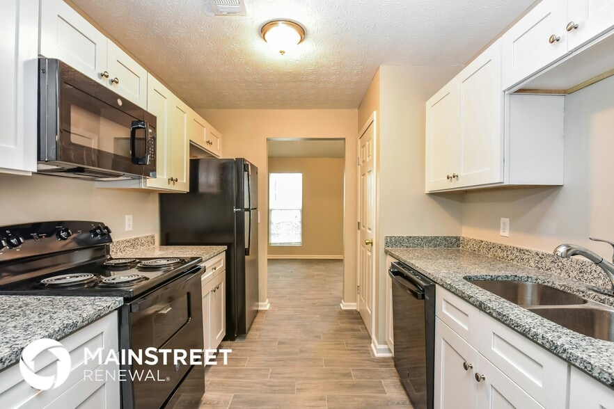 Building Photo - 5811 Strathmoor Manor Cir