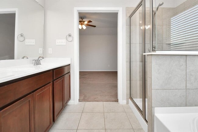 Building Photo - 7230 Victorville Dr