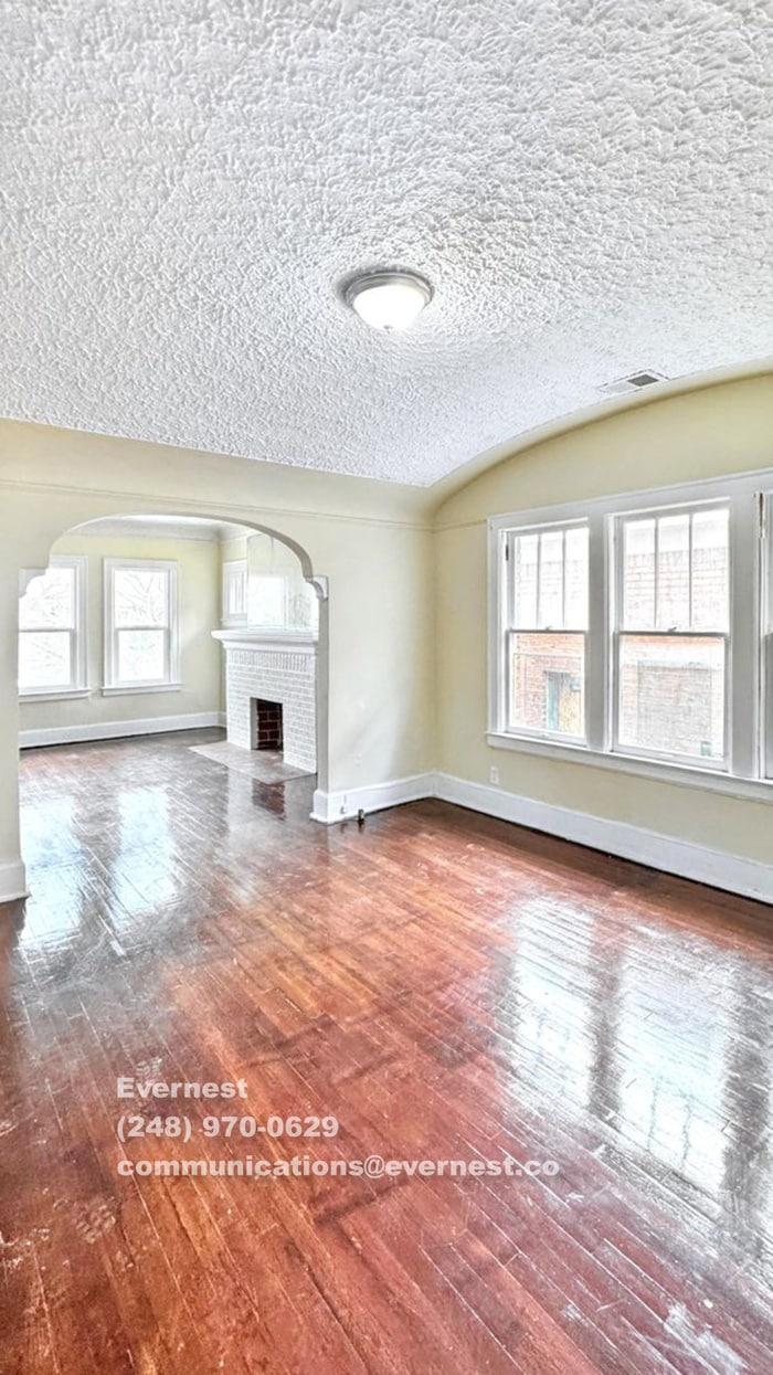 Building Photo - 3745 W Grand St