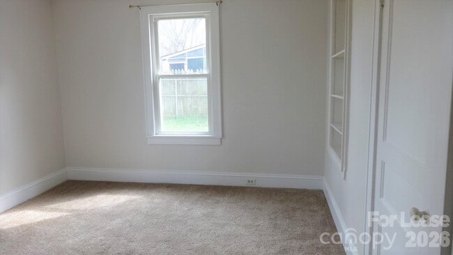 Building Photo - 960 Fairmont Ave