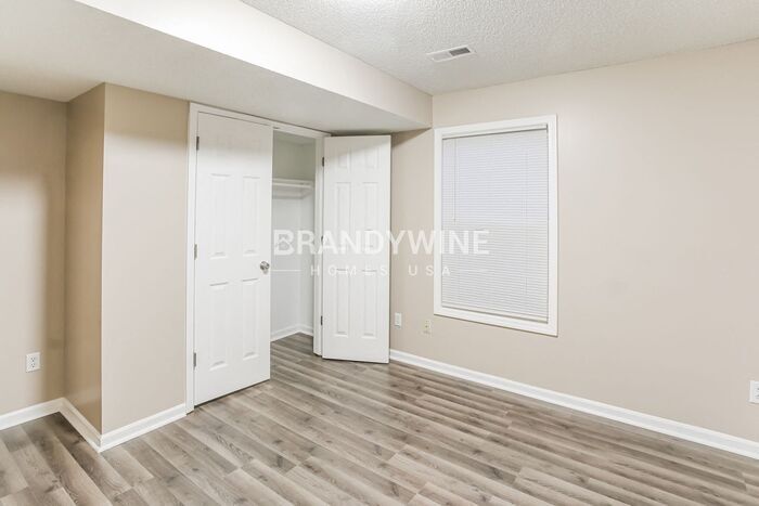 Building Photo - 2025 NW 49th St