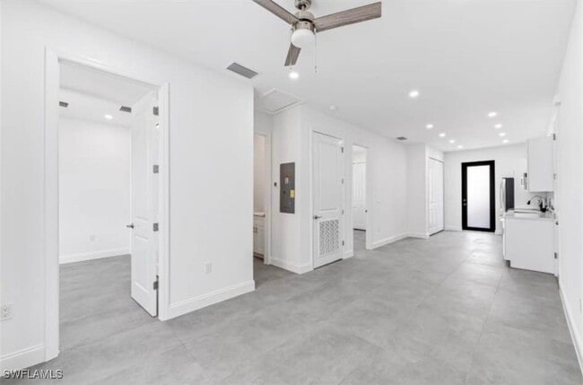 Building Photo - 11671 Pawley Ave