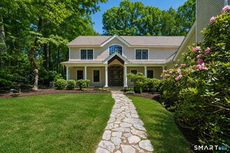 Building Photo - 39 Powder Horn Hill Rd