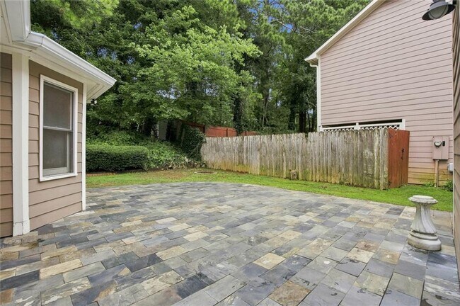 Building Photo - 5527 Bridge Pointe Dr
