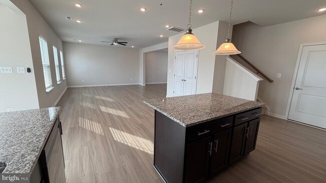 Building Photo - 35 Signal Knob Cottage Dr