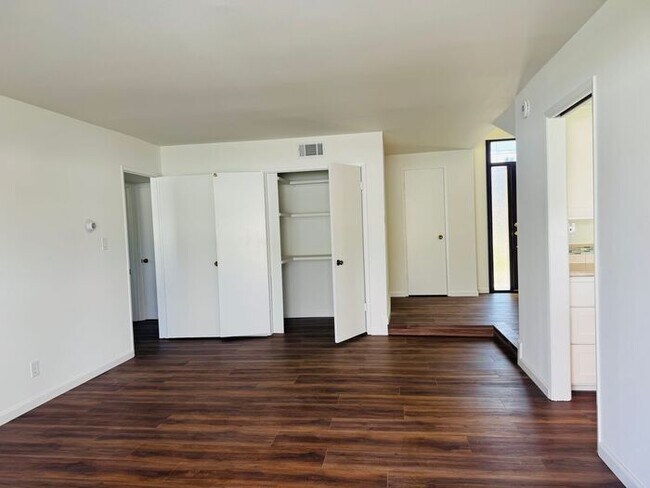 Building Photo - Ideal Multigenerational Home with Separate Downstairs Bedroom and Bath