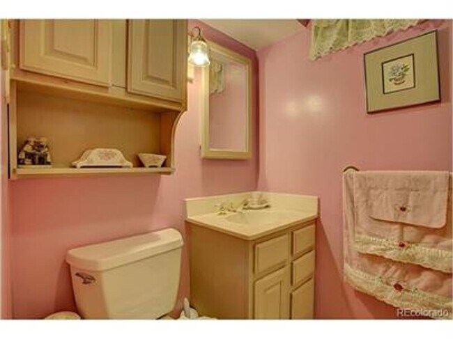 Building Photo - 10711 Blue Jay Ln