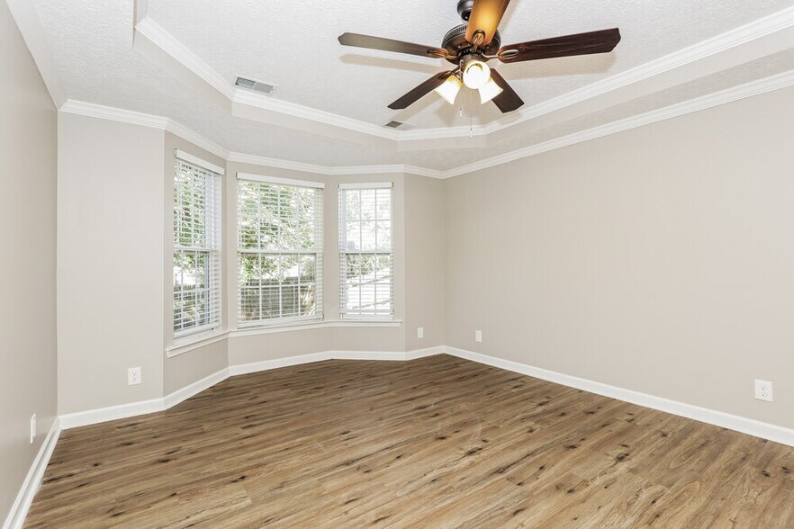 Building Photo - 6713 Ascot Dr