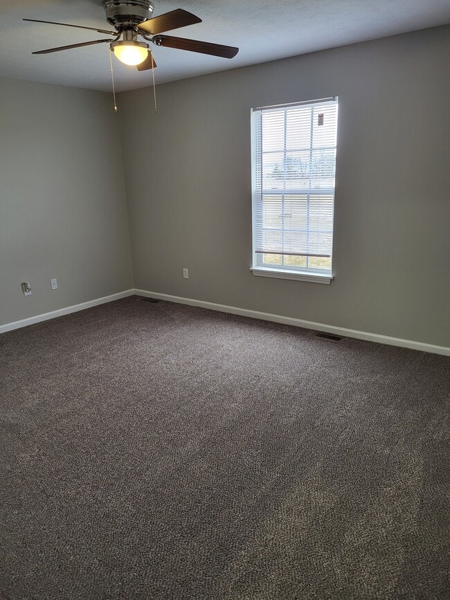 Building Photo - 1019 Brooklyn Blvd