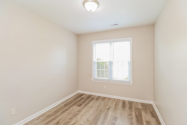 Building Photo - 4107 Regency Dr