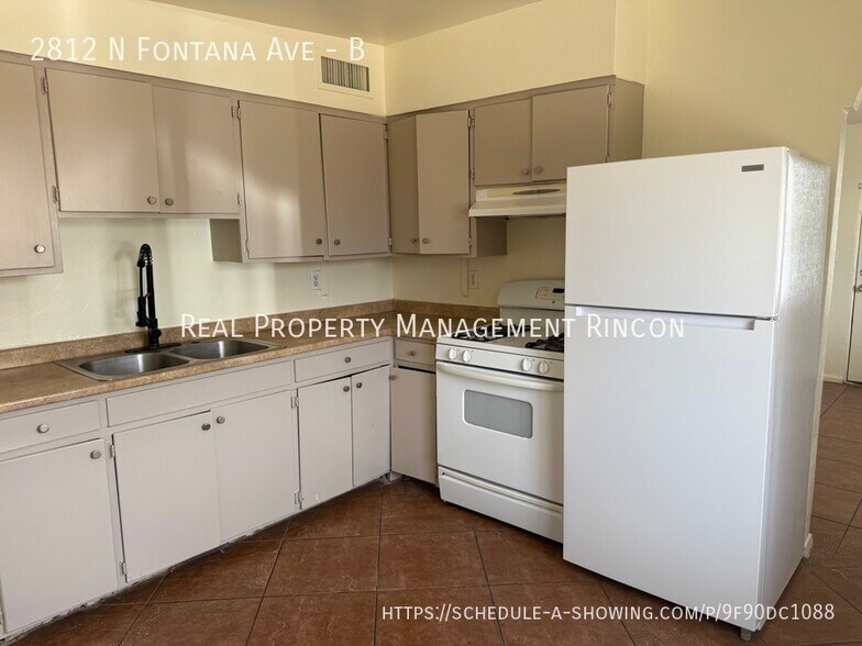 Building Photo - 2812 N Fontana Ave