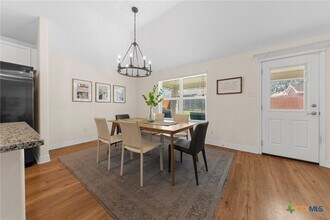 Building Photo - 209 Slippery Elm Dr
