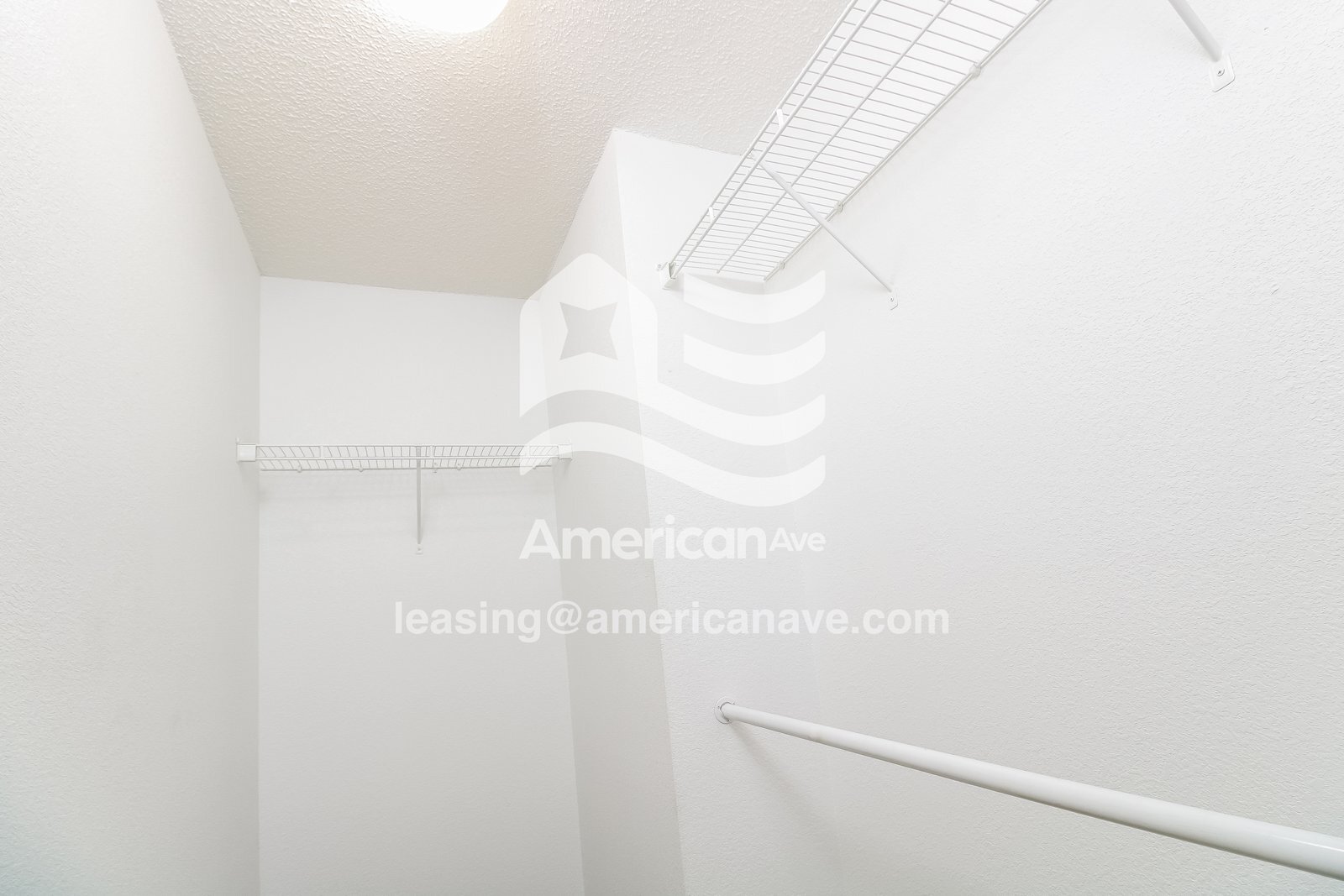 Building Photo - 406 Wincrest Ln