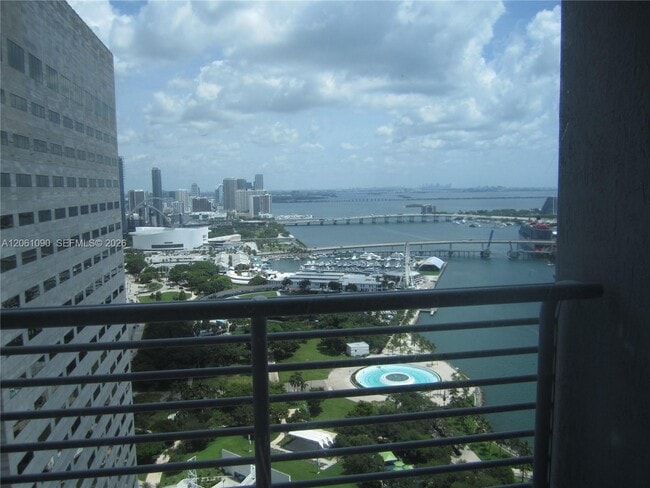 Building Photo - 325 S Biscayne Blvd