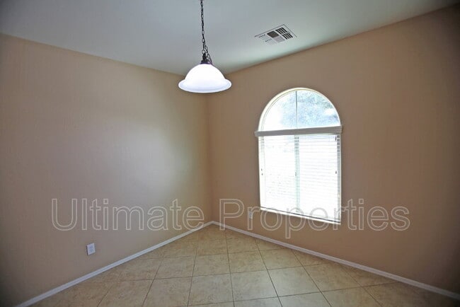 Building Photo - 18028 W Golden Ln