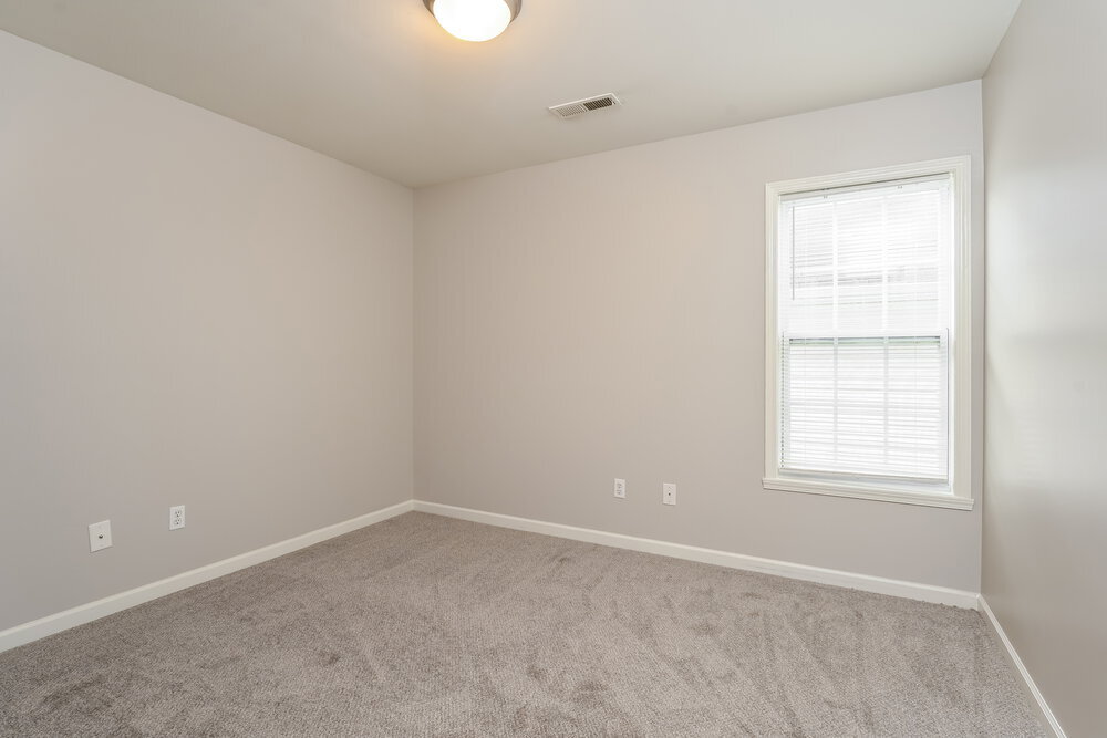 Building Photo - 4031 Village Park Ct