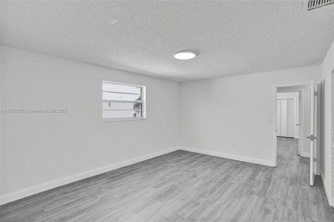 Building Photo - 3074 SW 17th St