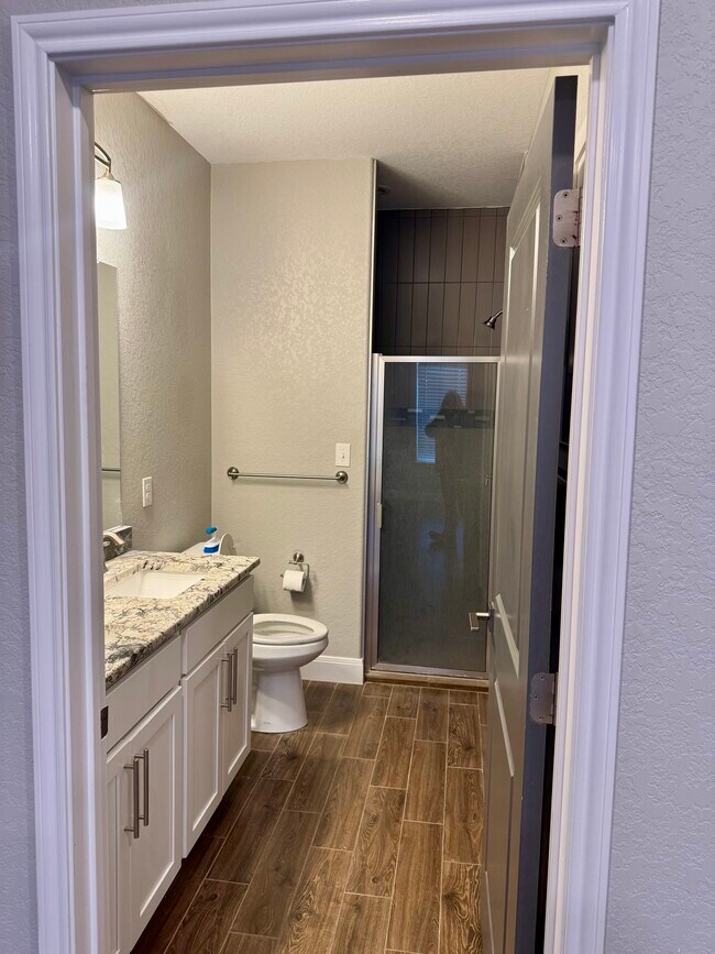 Building Photo - 124 Parkcrest