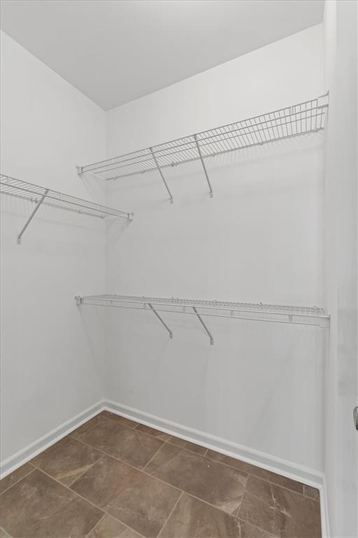 Building Photo - 5551 Wood Vale Ct