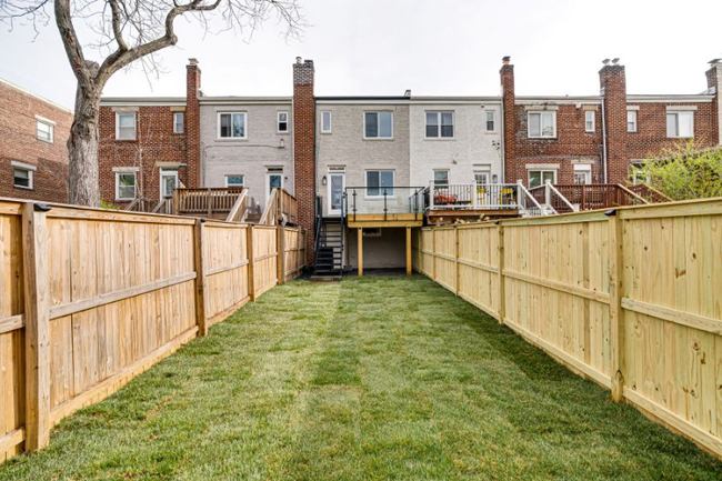 Building Photo - 255 Evans Ln