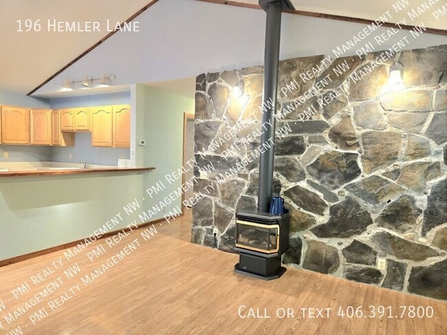 Building Photo - 196 Hemler Ln