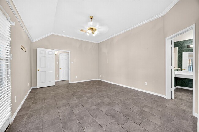 Building Photo - 5814 Eldridge Glen Dr