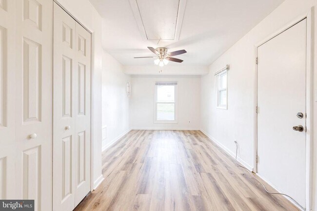 Building Photo - 2249 Four Seasons Dr