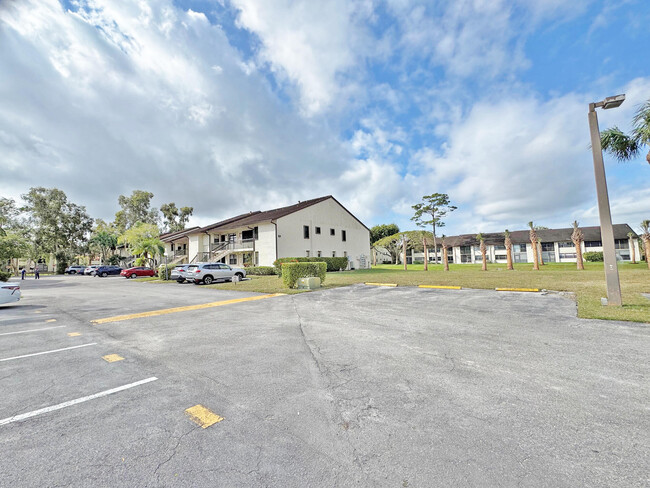 Building Photo - 7706 Tahiti Ln