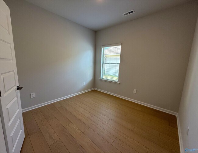 Building Photo - 212 Cobbdale Park Dr