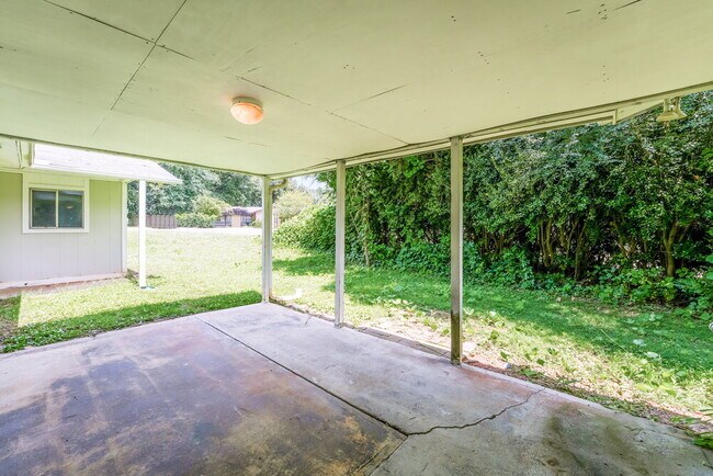 Building Photo - 1250 Allgood Rd