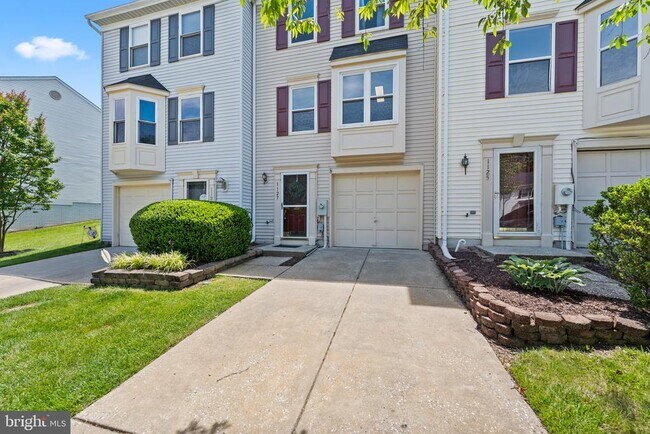 Building Photo - 1127 Kelfield Dr