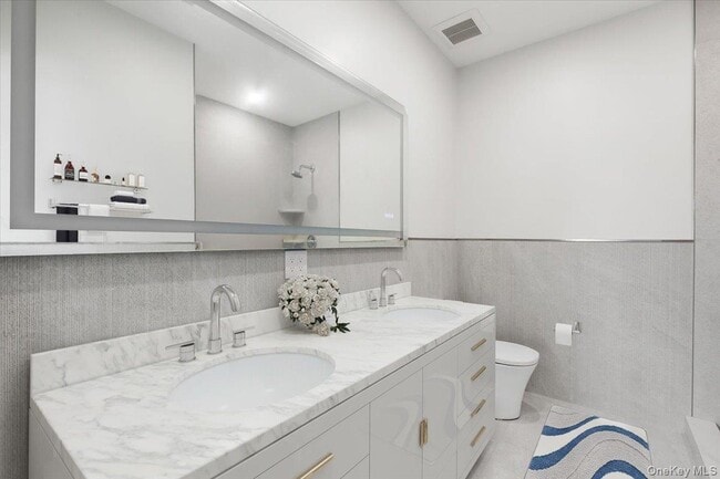 Building Photo - 132 Halstead Ave