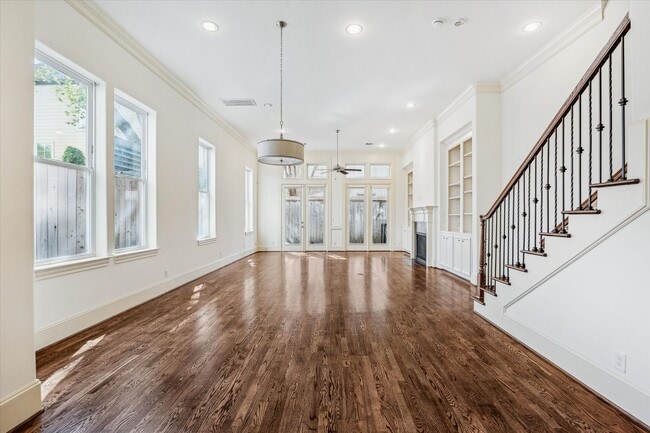 Building Photo - 1407 Knox St