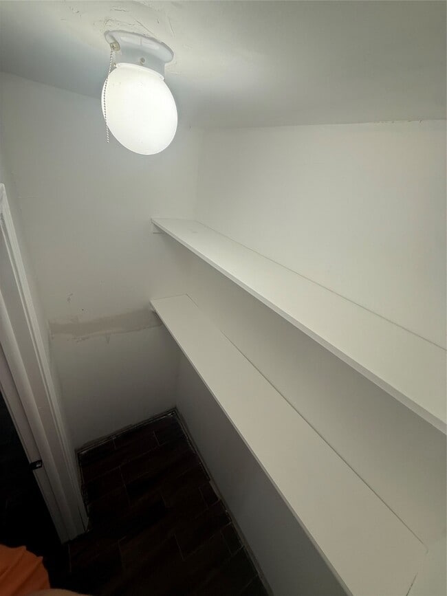 Building Photo - 919 Lovett St