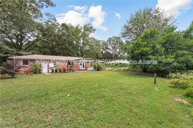 Building Photo - 3032 Henderson Mill Rd