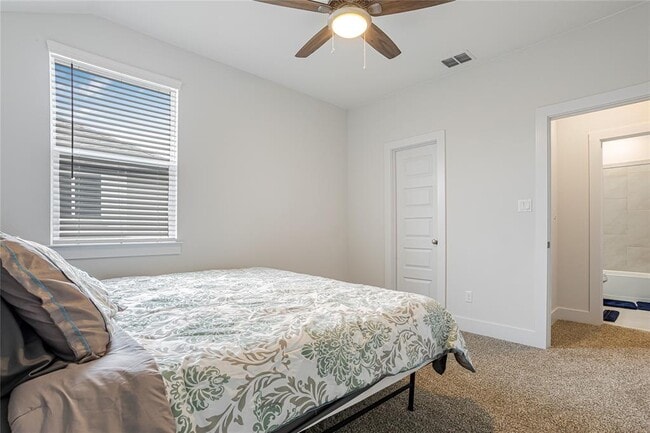 Building Photo - 6721 Empresa Dr