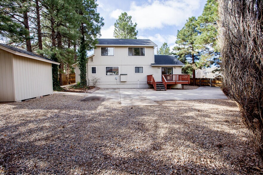 Building Photo - 2562 N Fox Run Dr