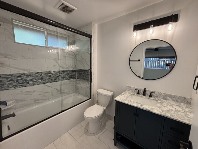 Building Photo - 851 N Vulcan Ave