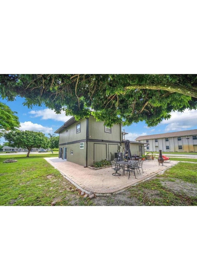 Building Photo - 5023 Club Rd